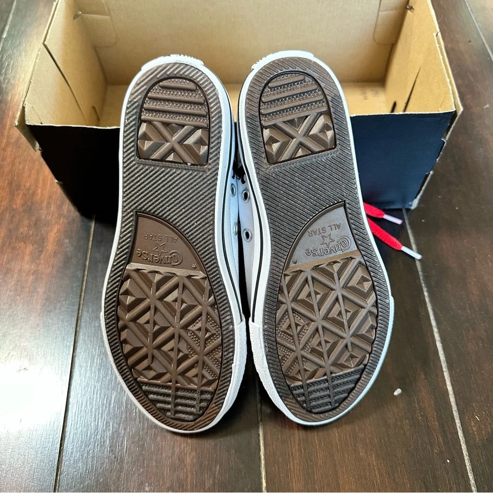 Children’s Looney Toons Valentine Converse Sneakers - Picture 5 of 5